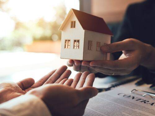 Przewodnik po kupnie mieszkania lub inwestowaniu w nieruchomości